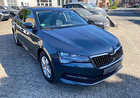 Skoda Superb Lim. Ambition*Navi*Virtual*