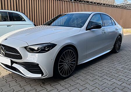 Mercedes-Benz C 200 4MATIC AMG-Paket