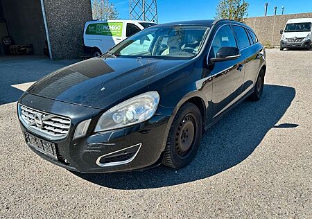 Volvo V60 Kombi Momentum D4