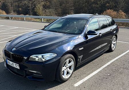 BMW 530d xDrive Touring M Paket AHK Pano