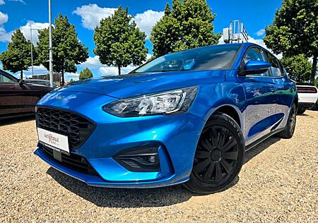 Ford Focus Lim. Titanium X / Digital CP / LED / Navi