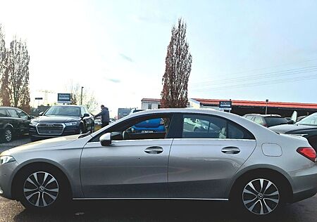 Mercedes-Benz A 180 A 180d*Limo*Navi*Teilleder*PDC-Cam