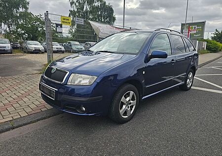 Skoda Fabia Combi Elegance-Checkheftgeflegt!