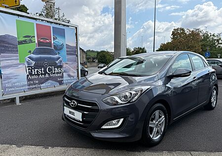 Hyundai i30 blue Trend 1.6 Diesel Rück-Fahrkamera TüvNeu