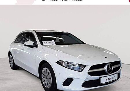 Mercedes-Benz A 180 d 7G-DCT NAVI PDC KAM
