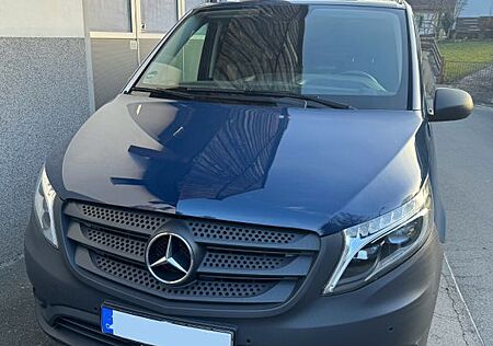 Mercedes-Benz Vito Bus