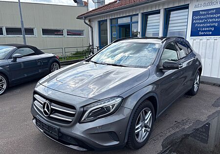 Mercedes-Benz GLA 200 CDI / 4-Matic/Panorama+Kamera+AHK+Navi