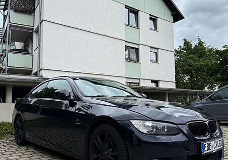 BMW 320i Coupé M Sport Paket mit Sternenhimmel