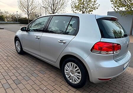 VW Golf Volkswagen 1.6 TDI Comfortline (TÜV neu)