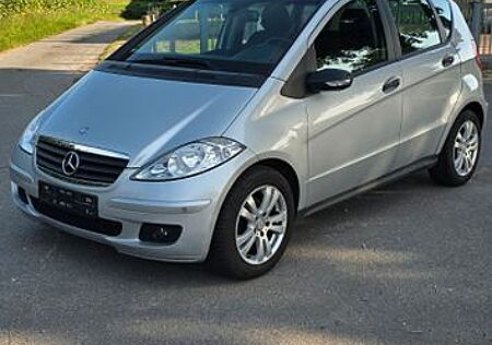 Mercedes-Benz A 150 ELEGANCE Elegance
