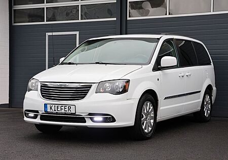 Chrysler Voyager gebraucht kaufen Chrysler Voyager V6/AHK/LPG/7-Sitzen/KAMERA/DVD/AMBIE/R17