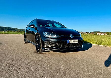 VW Golf Volkswagen 2.0 TDI 135kW SCR DSG GTD Variant GTD