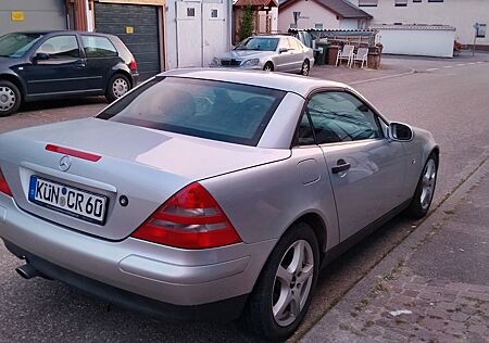 Mercedes-Benz SLK 200 -