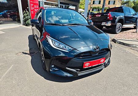 Toyota Yaris 1.5-l-VVT-i Hybrid Teamp. Safety& Comfort