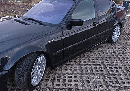 BMW 330i - e46 shadow line