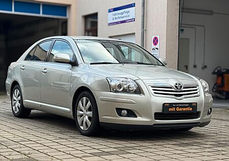 Toyota Avensis 1.8 Sol Liftback 1. Hand TÜV neu