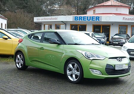 Hyundai Veloster 1,6 blue Klimaautomatik 19.950km aus 1.