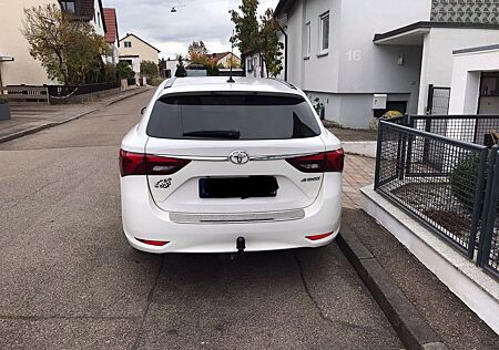 Toyota Avensis 1,8-l-Valvem. Edition S+ T. Sports E...