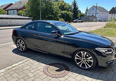 BMW 220i Coupé Sport Line Sport Line