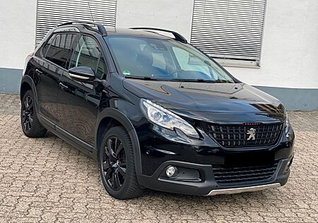 Peugeot 2008 GT-LINE + Black Edition *Navi/Pano/Kamera*