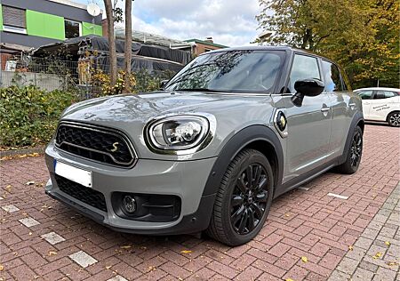 Mini Cooper S Countryman Countryman SE ALL4 grau / Plug-in-Hybrid