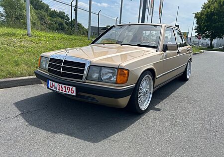 Mercedes-Benz 190