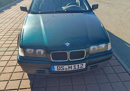 BMW 318i Automatik E36 Limousine Boston Grün