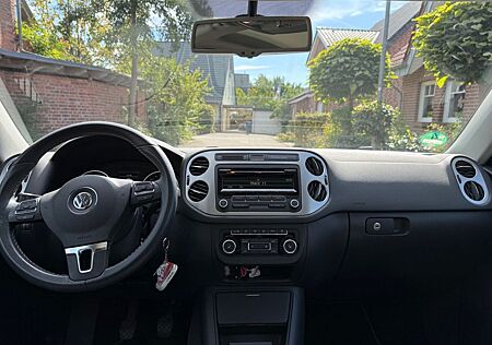 VW Tiguan Volkswagen Panorama 1.4 TSI 90 BlueMot Tec CUP