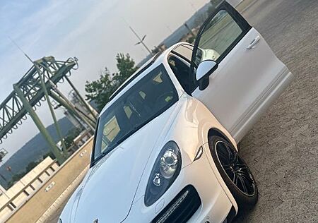 Porsche Cayenne GTS