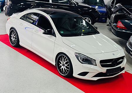 Mercedes-Benz CLA 180 -AMG Line -Xenon -Panorama -Night Paket
