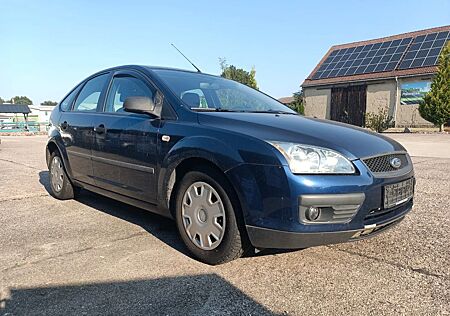 Ford Focus 1.6/8fach bereift/Zahnriemen neu/HU/AU