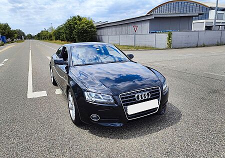 Audi A5 2.0 TFSI S-LINE Coupé (8-fach bereift)