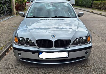 BMW 325xi -