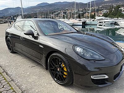 Porsche Panamera Turbo Turbo - neuer Preis!
