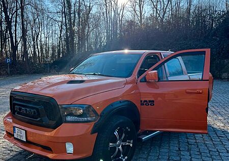 Dodge RAM 1500 5.7 HEMI SPORT 4x4