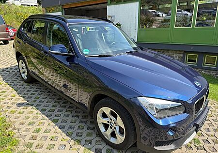 BMW X1 Baureihe 20 i sDrive nur 79Tkm €6 Sport