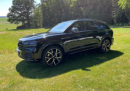 VW Touareg Volkswagen 3.0 V6 TDI 210kW 4MOT Tiptr. R-Line ...