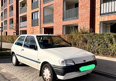 Ford Fiesta 1.1i Fun Fun