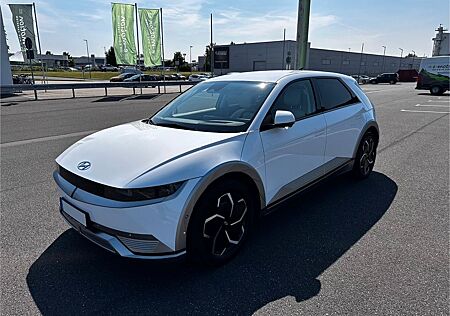 Hyundai IONIQ 5 72,6 kWh UNIQ + Relax Paket, AHK, weiß