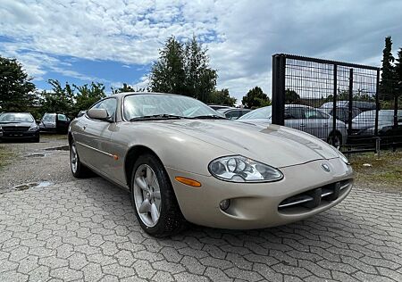 Jaguar XK8 4.0 V8 Coupe Aut.