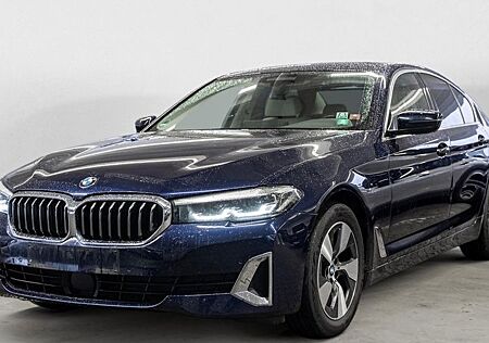 BMW 520 gebraucht kaufen BMW 520d *Luxury Line*Leder*Kamera*Memory*M-Lenkrad*