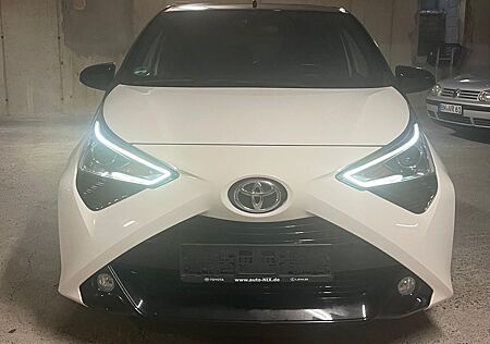 Toyota Aygo (X) Aygo (X) 1,0-l-VVT-i x-final x-final