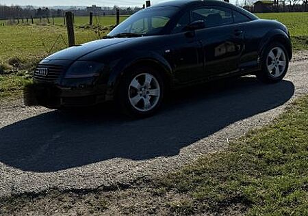 Audi TT Coupe 1.8T 132 kW -