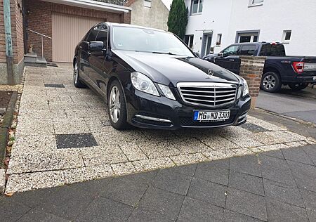 Mercedes-Benz E 300 CDI BlueEFFICIENCY AVANTGARDE AVANTGARDE