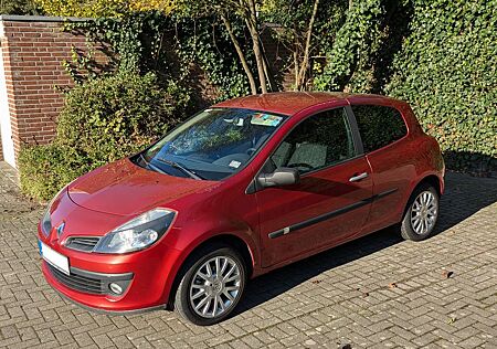 Renault Clio Edition Dynamique 1.5 dCi FAP - 8x bereift