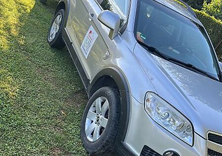 Chevrolet Captiva 2.4 LS 2WD 5-Sitzer LS