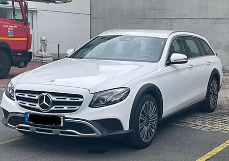 Mercedes-Benz E 220 d 4MATIC T All-Terrain Autom. All-Terrain
