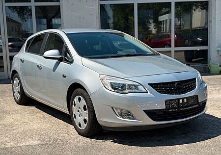 Opel Astra J 1.6 AUTOMATIK*PDC-SHZ*SERVICE&TÜV NEU*