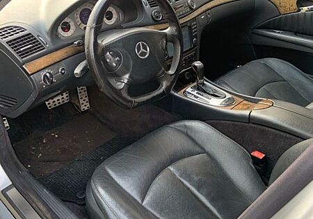 Mercedes-Benz E 500 AVANTGARDE Avantgarde AMG PAKET LPG