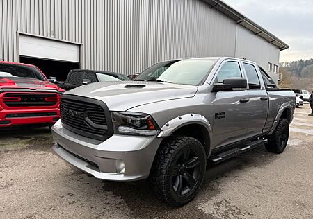 Dodge RAM 1500 HEMI 5.7L QUAD CAB SPORT HOCH & BREIT